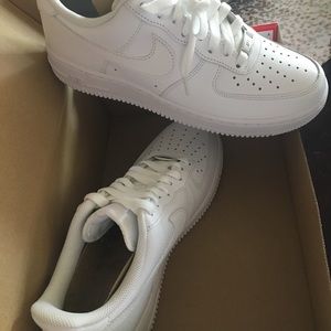 Nike Air Force 1 Low Top - White Sz. 8